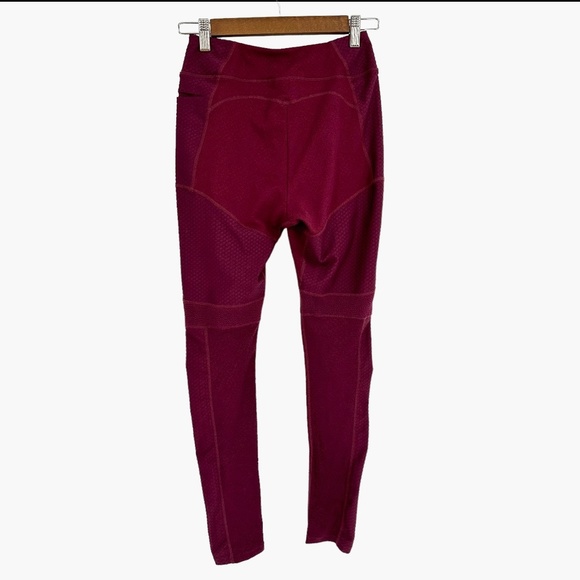 Gymshark True Textured Maroon Leggings - Picture 2 of 7